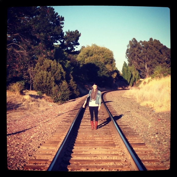 Meet your posher!❤️ - Picture 1 of 3